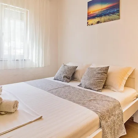 Dream House Rajic Apartment