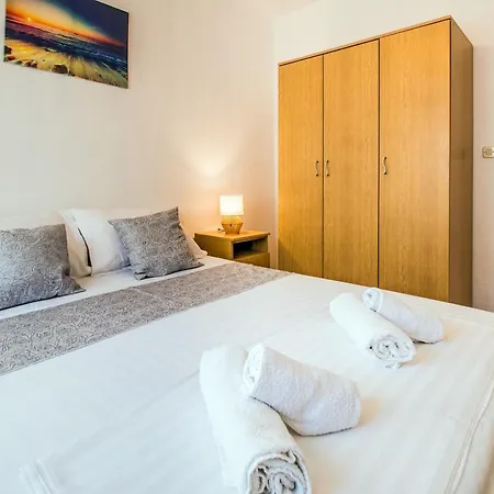 Dream House Rajic Apartment *