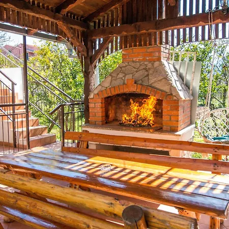 Dream House Rajic 特尔帕尼